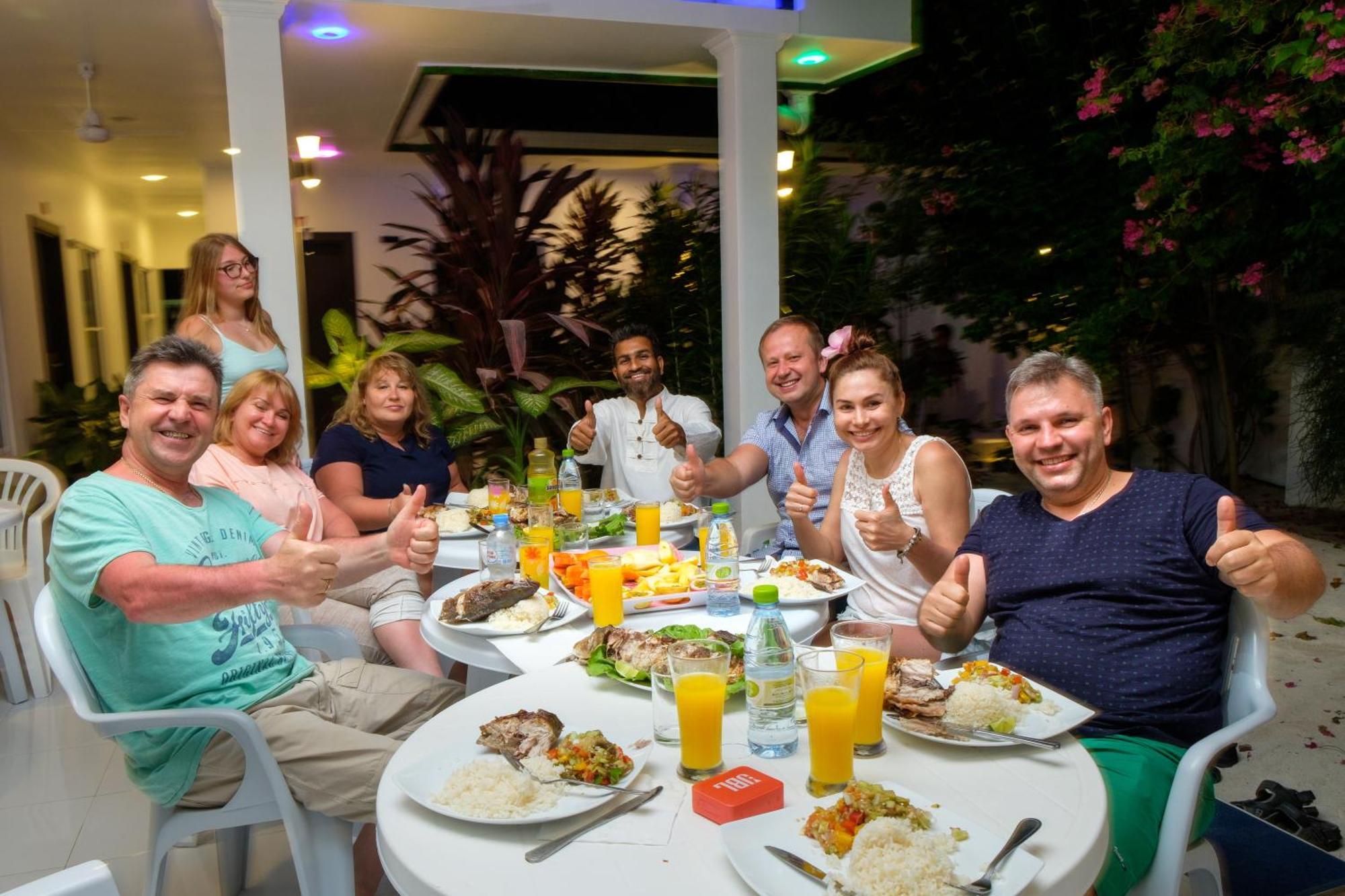 Hotel Athiriveli Thoddoo-Atoll Exterior foto